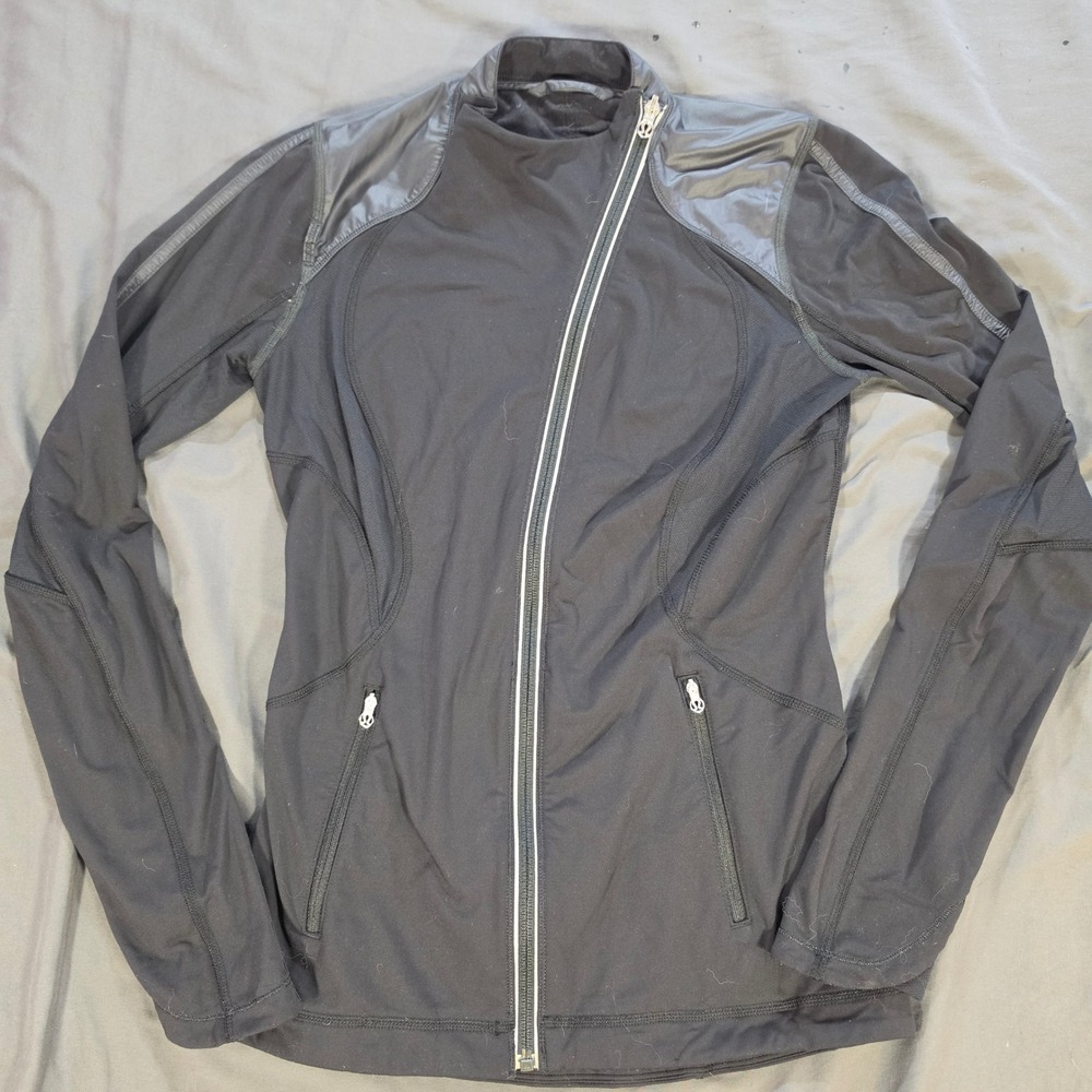Lululemon Black Asymmetrical Zip Jacket Glossy Shoulder Panels Mesh Back Sz 4